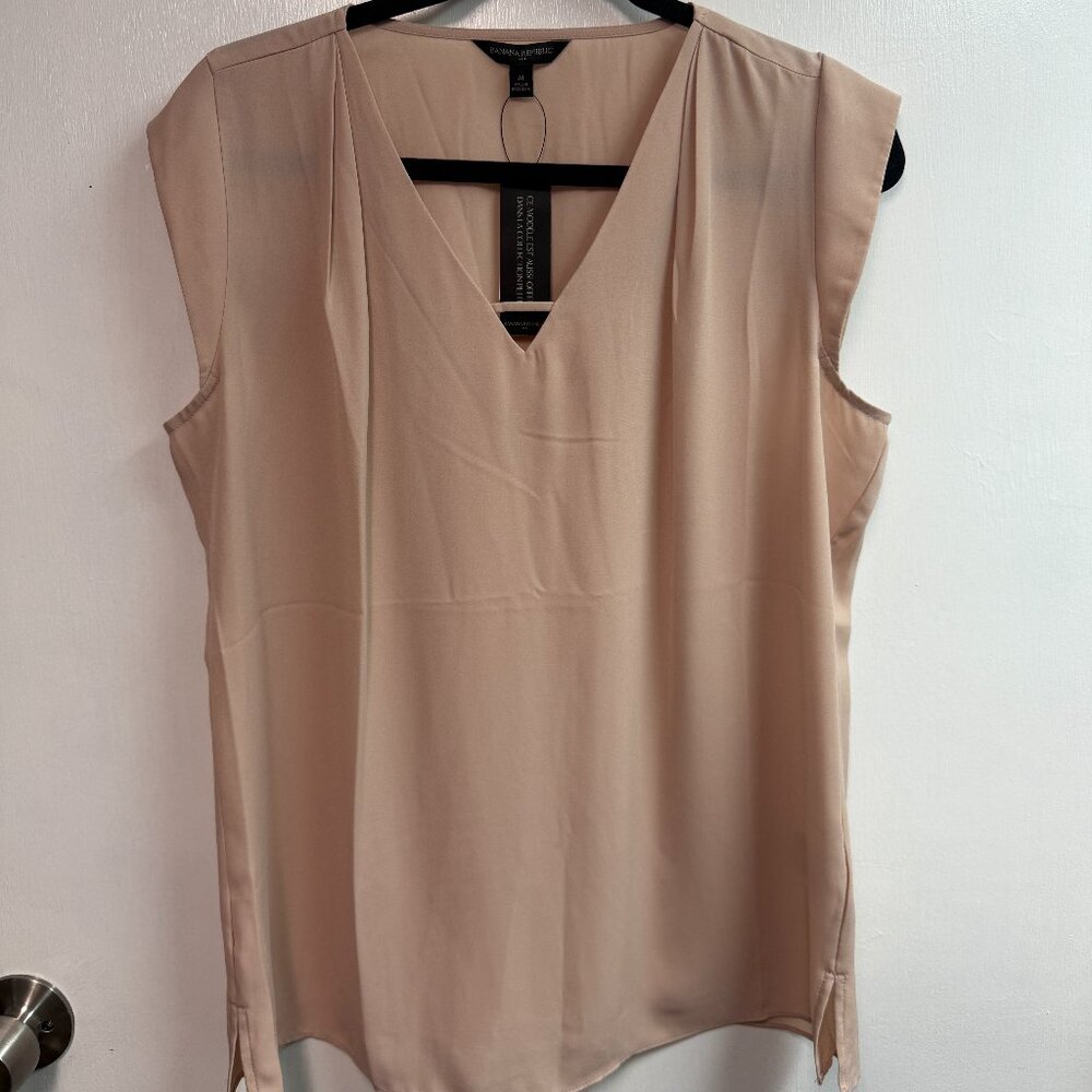 Banana Republic Women's Pink Lightweight Cap Sleeve Sheer Blouse Sz M NWT